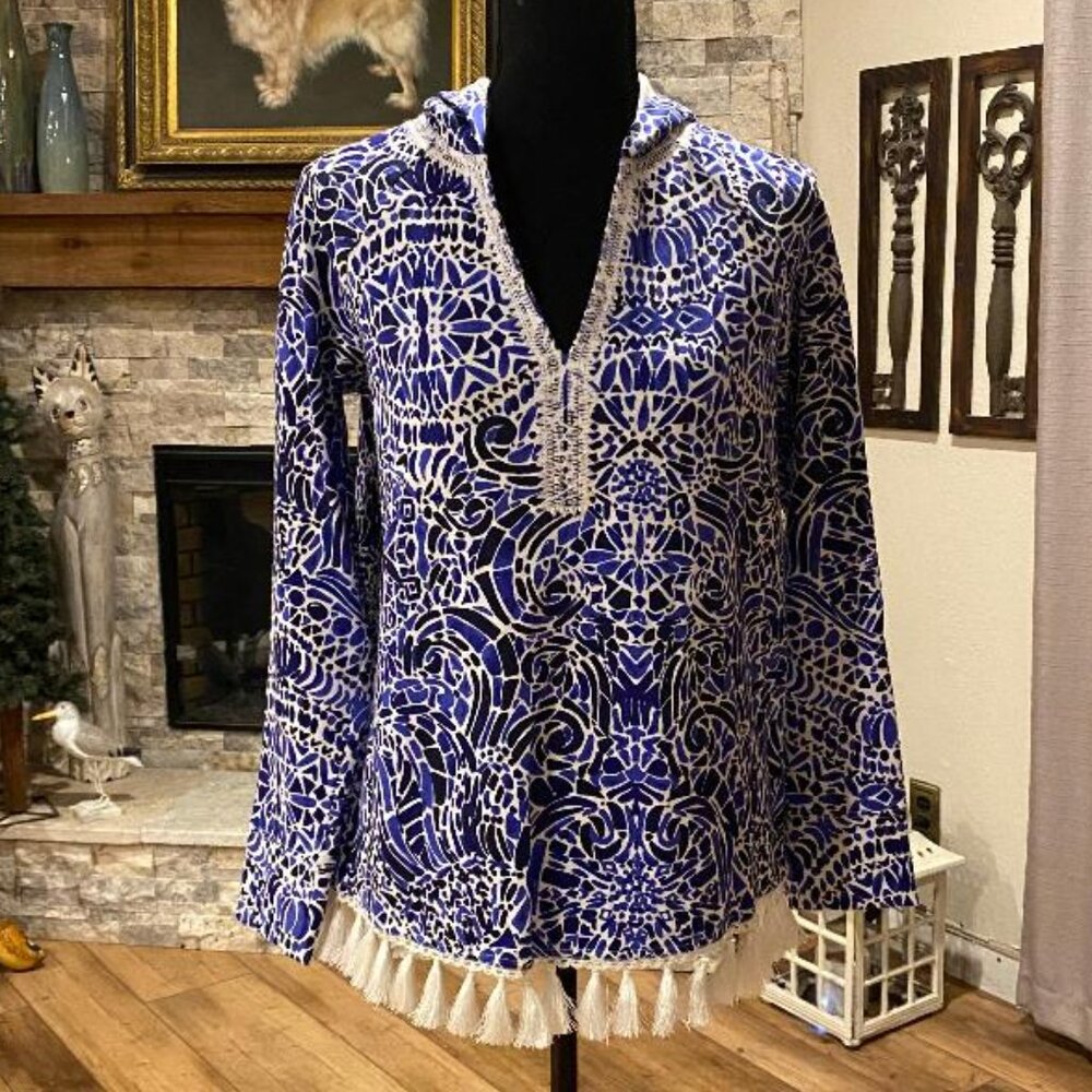 LILLY PULITZER UPF 50+ Harmon Hoodie Navy Taverna Tile Allover Size XS NWOT NICE